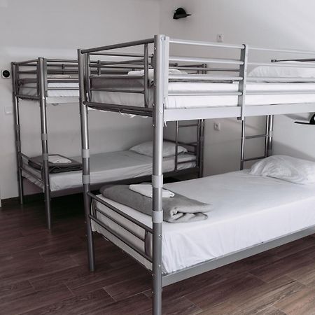 Хостел Middle Point Sardoal Екстер'єр фото