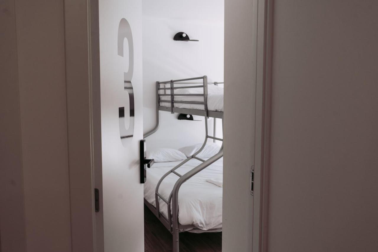 Хостел Middle Point Sardoal Екстер'єр фото