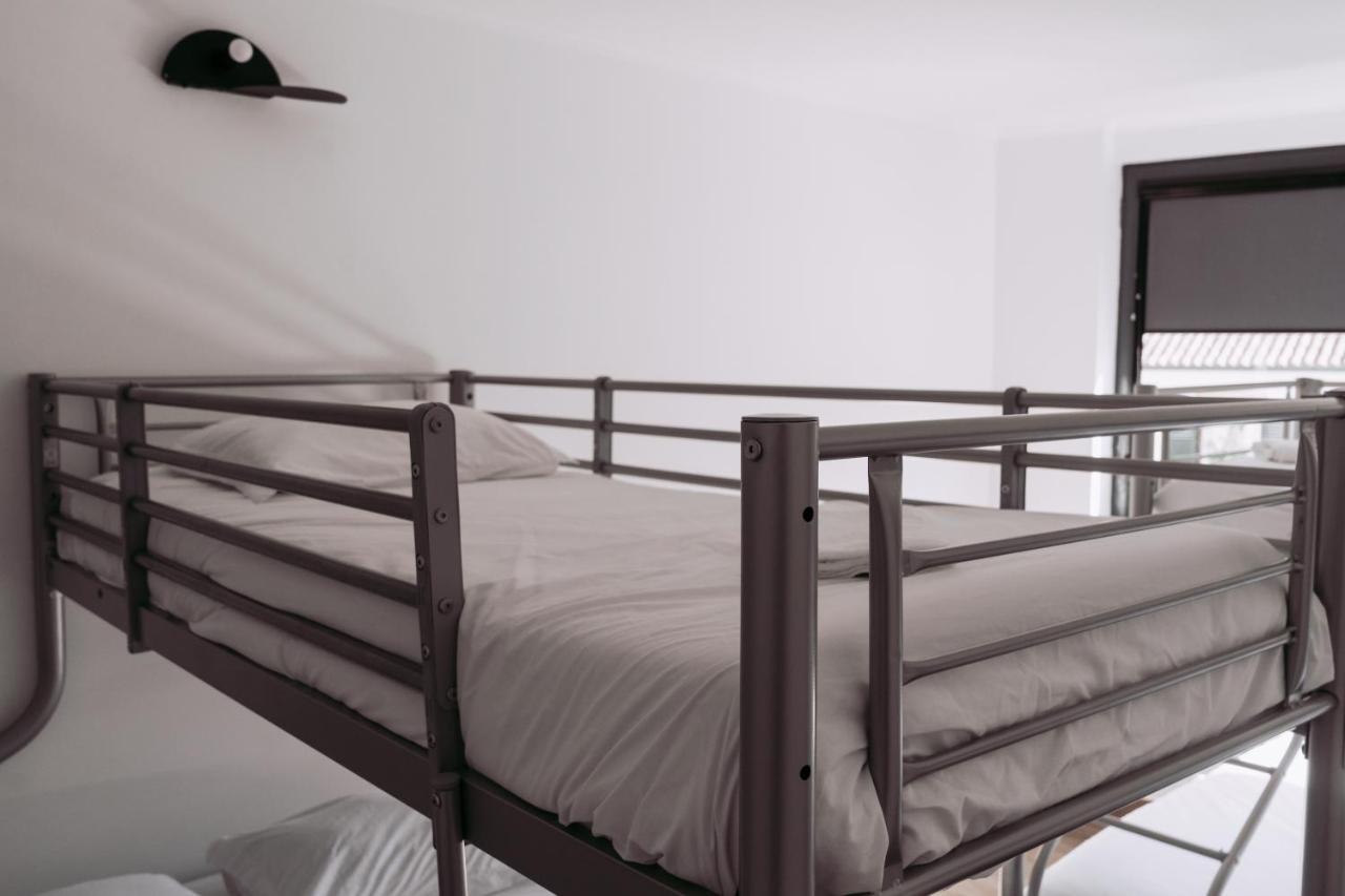 Хостел Middle Point Sardoal Екстер'єр фото