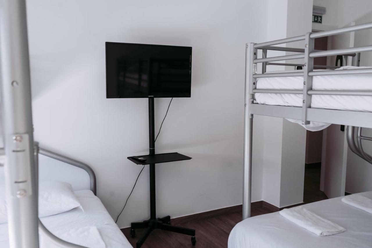 Хостел Middle Point Sardoal Екстер'єр фото