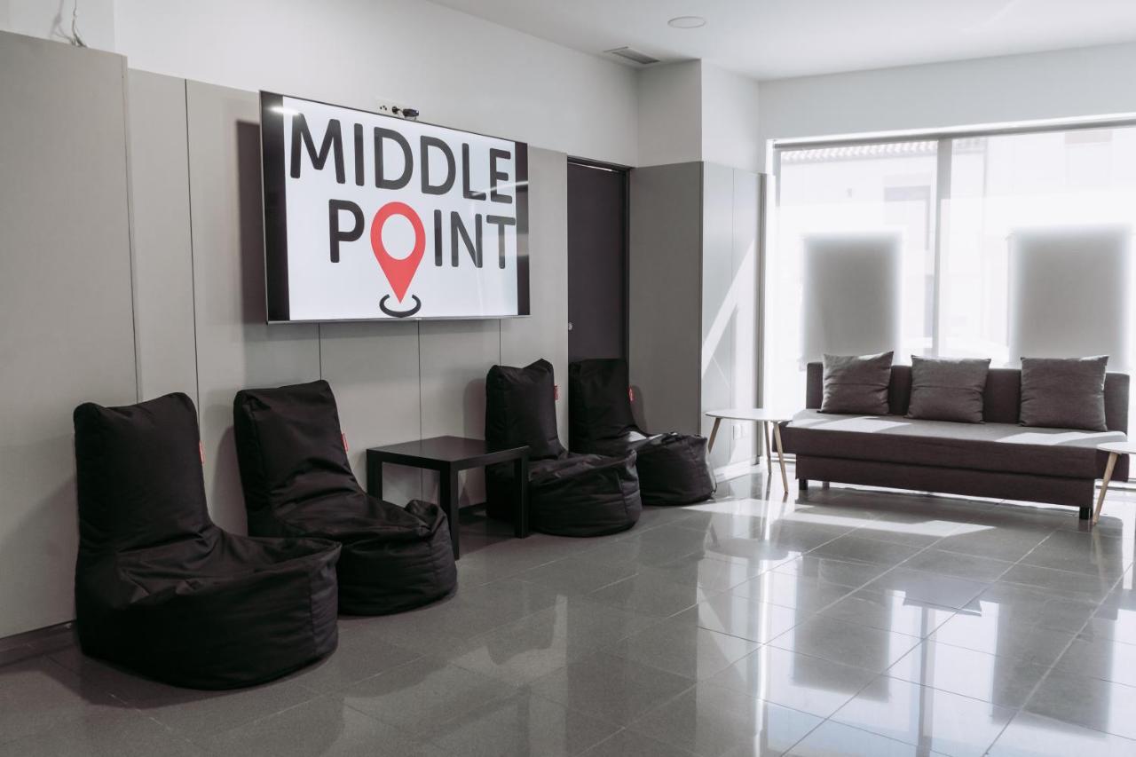 Хостел Middle Point Sardoal Екстер'єр фото