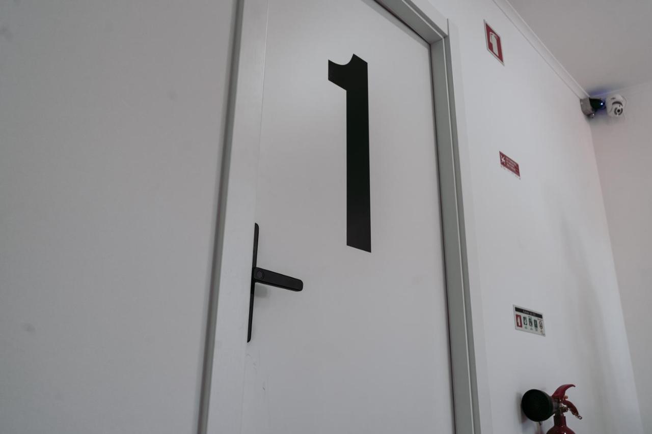 Хостел Middle Point Sardoal Екстер'єр фото