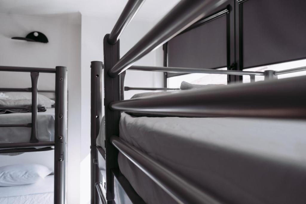 Хостел Middle Point Sardoal Екстер'єр фото