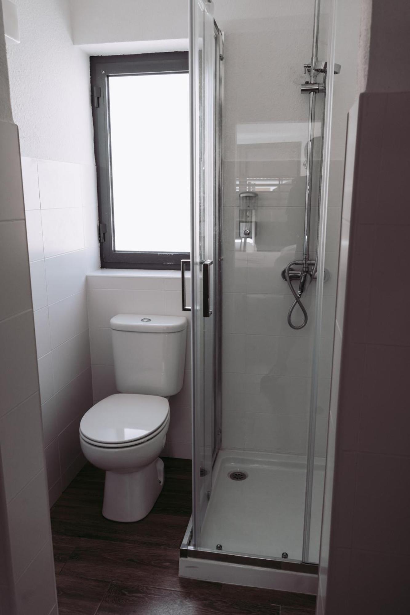 Хостел Middle Point Sardoal Екстер'єр фото